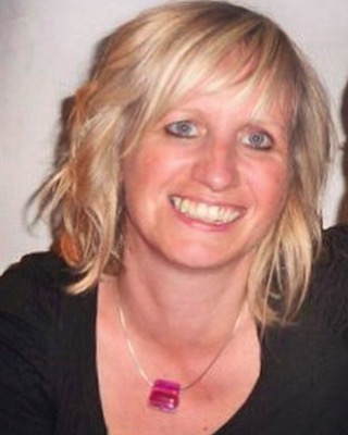 Lizzie Dellow